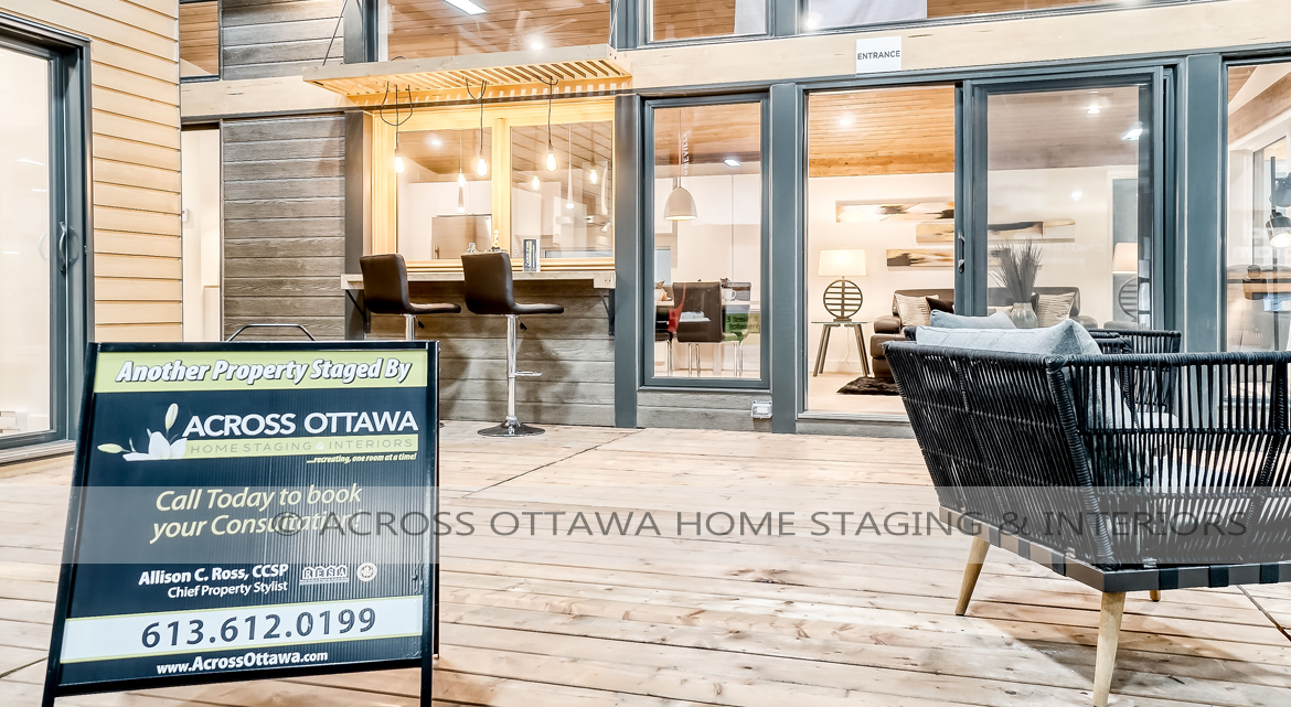 Main Entrance Deck - Bonneville Model Home, 2019 Home and Garden Show